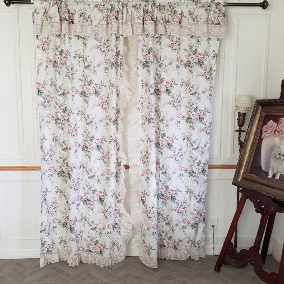 Vtg Priscilla Curtains Antique Rose Lace 84W x 87L - Picture 2 of 10